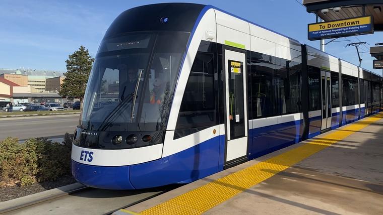 Manual operation and maintenance for Edmonton LRV, Canada